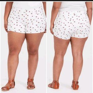 Torrid 14 White denim berry shorts